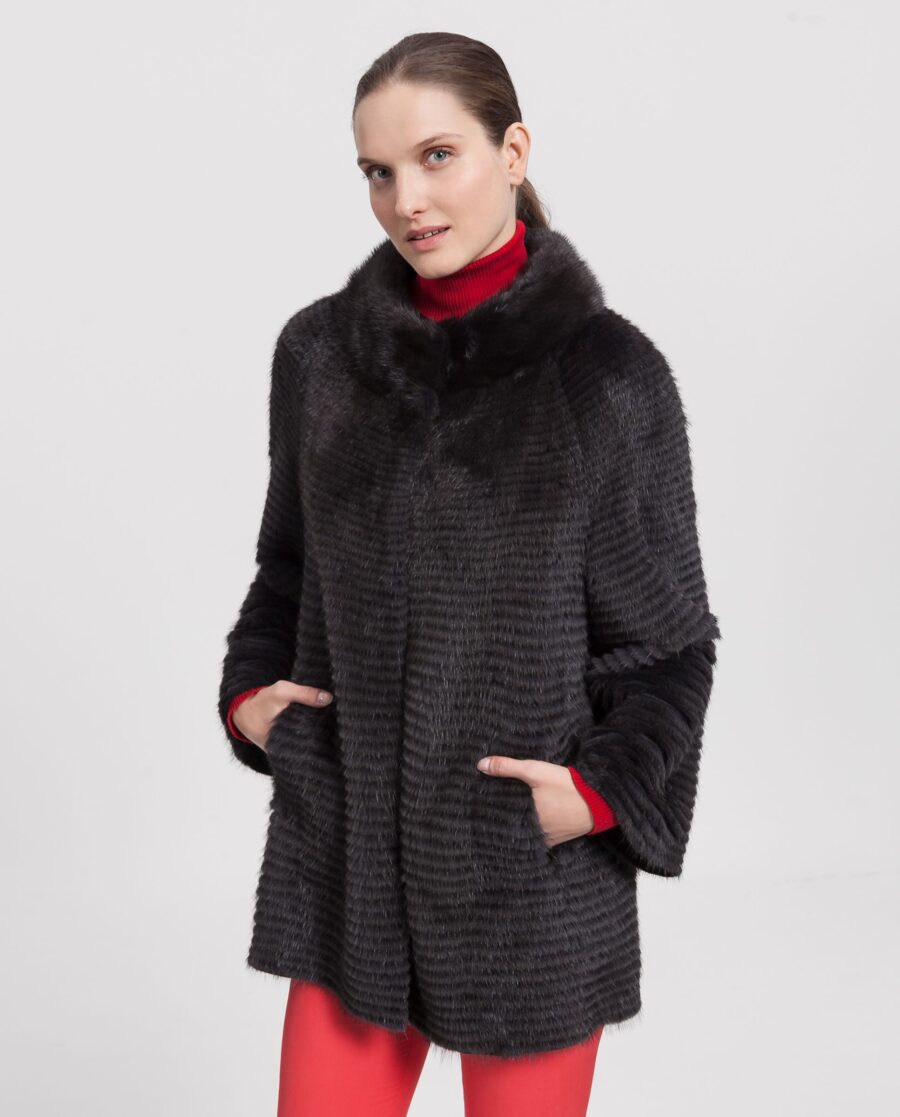 Abrigo de visón reversible con un diseño tireado color gris oscuro lutecia con interior de lana marca Saint Germain