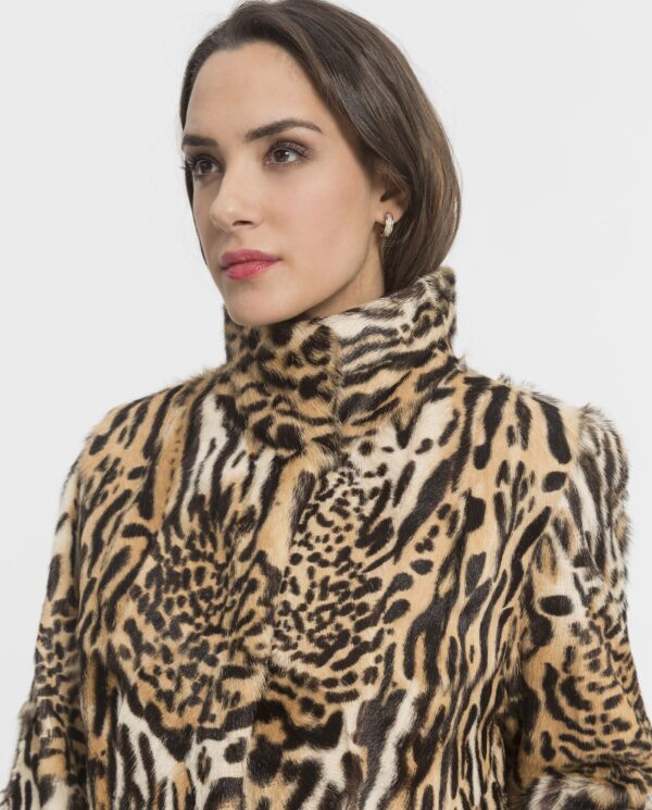 Chaqueta de piel kid con estampado de leopardo para mujer marca De la Roca
